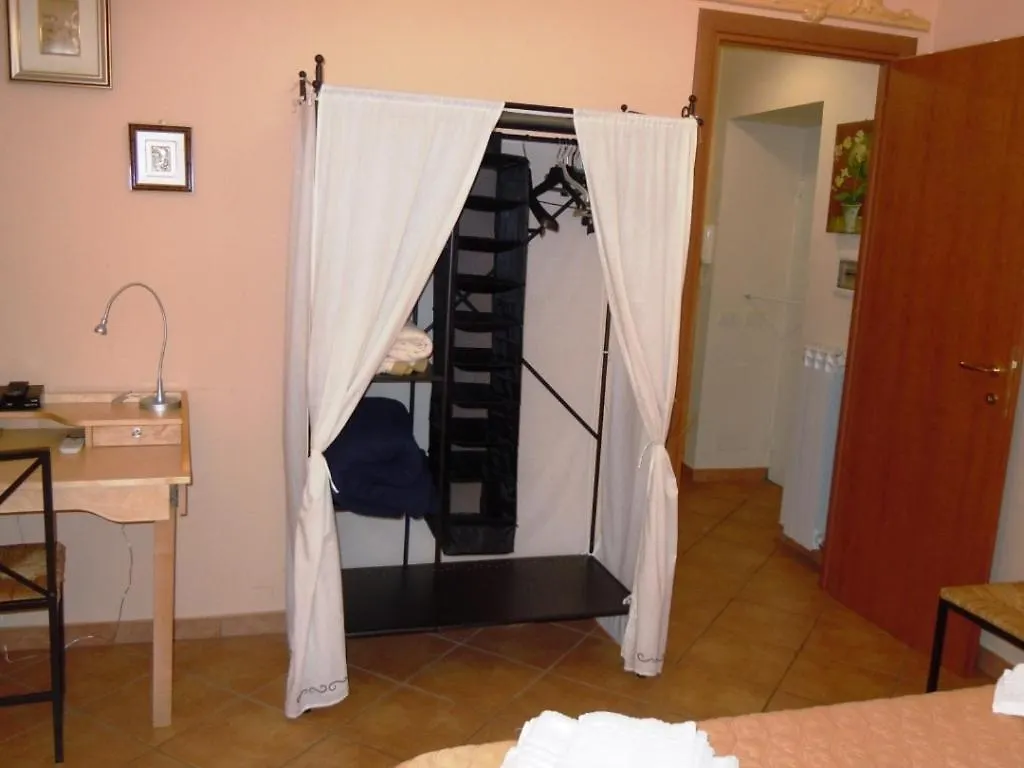 Il Grillo Ai Fori Romani Hotel Roma